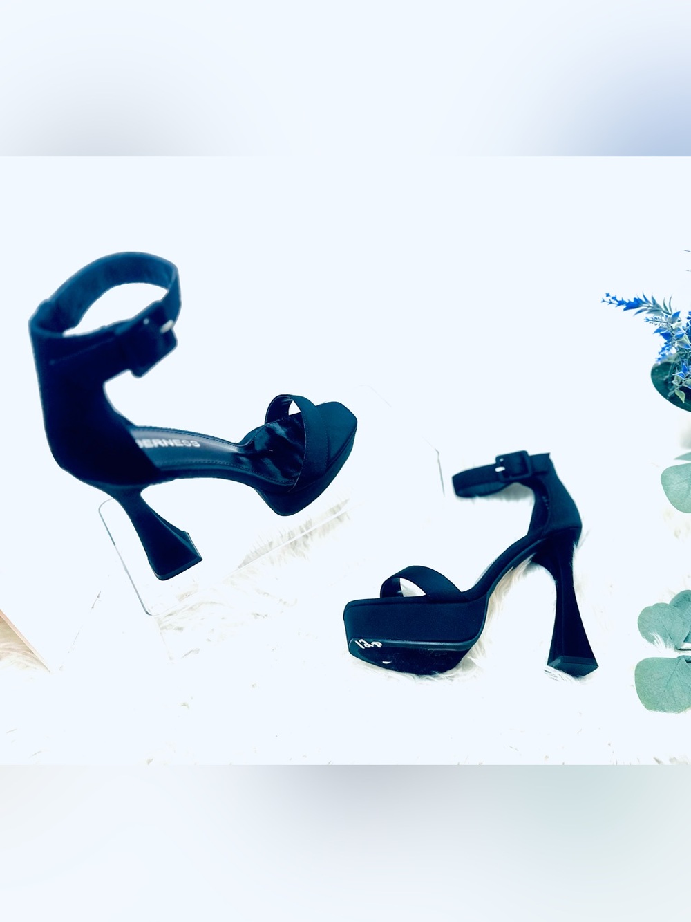 New Berness Flared Heel Platform Black Platform Ankle-Strap High Heels